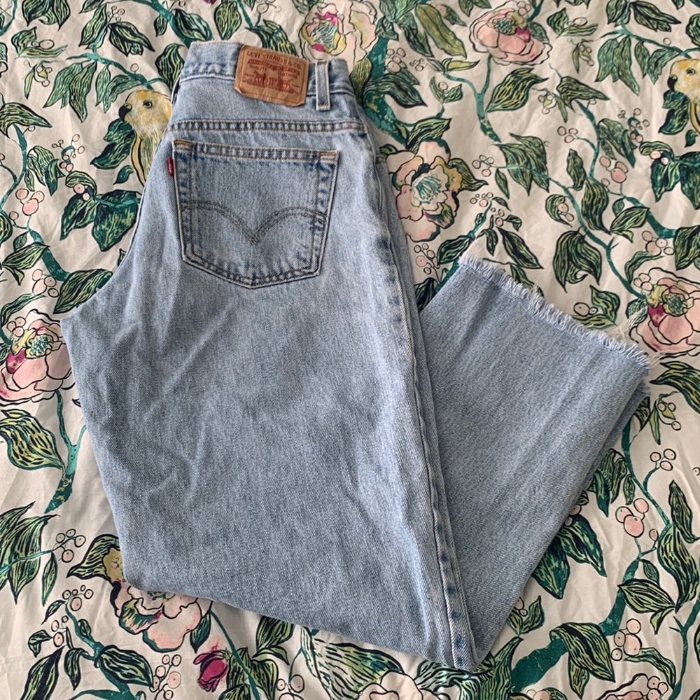 Levi’s 550 Light Wash Tapered Jeans